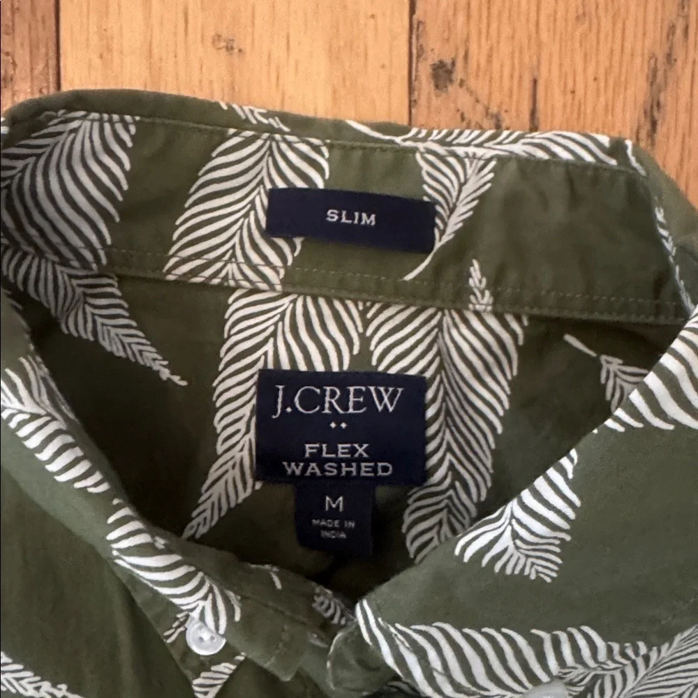 JCREW | Olive Green Leaf Print Button Down | Slim Fit | Size M | Flex Washed